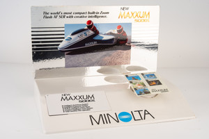 Minolta Maxxum 5000I 35mm SLR Film Camera Store Counter Display Advertising V22