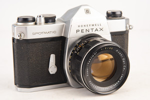 Pentax Spotmatic 35mm SLR Student Kit Film Camera Super Takumar 55mm f2 Lens V14