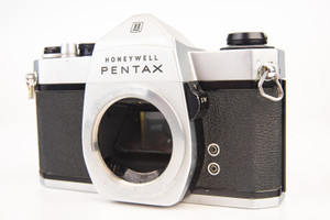 Asahi Pentax SP 1000 35mm SLR Film Camera Body for Parts or Repair V23