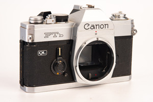 Canon FTb QL 35mm SLR Film Camera Body Vintage Meter Works AS-IS V29