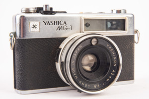 Yashica MG-1 35mm Film Rangefinder Camera w 45mm f/2.8 Lens Parts or Repair V14