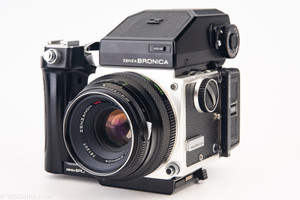 Zenza Bronica ETR Med Format Camera w AE-II Finder Zenzanon 75mm Back Grip V20