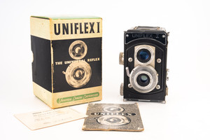 Universal Uniflex I TLR 120 Roll Film Medium Format Camera in Box WORKS V24