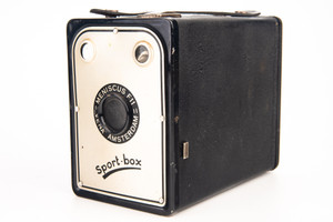 Vena Sport Box 120 Roll Film 6x9cm Box Camera with Meniscus F11 Lens V26