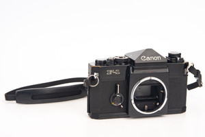 Canon F-1 F1 Professional 35mm SLR Film Camera Body with Strap TESTED V27