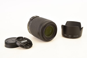 Nikon DX AF-S Nikkor 55-200mm f/4~5.6 G ED IF VR Zoom AF Lens with Caps V22