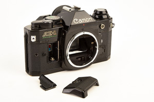 Canon AE1 AE-1 Program 35mm SLR Film Camera Body with Fresh Battery V29
