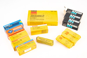 18 Rolls of 120 Roll Film EXPIRED Color & B&W Ilford Kodak Agfa Konica V28