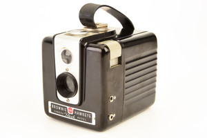 Kodak Brownie Hawkeye 620 Roll Film Camera Flash Model Vintage 1950's WORKS V22