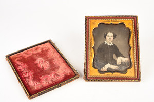 Daguerreotype - Young Lady in Fine Dress 1/4 Plate Wood Composite Union Case V24