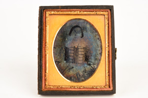 Ruby Ambrotype of Young Woman in Half 1/9 Plate Wood Composite Union Case V22