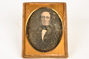Daguerreotype of Gentleman in Fine Dress 1/4 Plate No Case V22