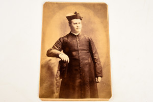 1890s Cabinet Card 4¼x6½'' Albumen Print - Catholic Clergyman Priest V24