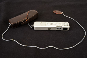 Minox B Subminiature Camera with Complan 15mm f/3.5 Lens & Case Vintage V20