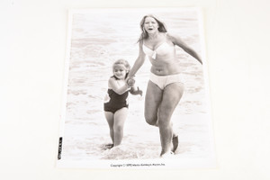 1970 8x10 Promo Photo - Actress Beth Burstyn with Daughter Glenna Sergent V26