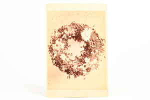 Late 1800s Cabinet Card Photo 6½x4¼ - Detailed Floral Wreath V26