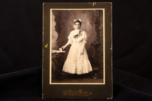 1910s Mounted Albumen Photo 5¼x7¼'' - Edwardian Confirmation or Graduation V24