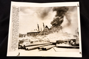 1965 Press Photo Dominican Civil War Freighter Santo Domingo Burns Dockside V21