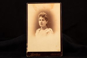 Victorian Cabinet Card Photo Kristen Wiig Lookalike Mirror Image Portrait V27
