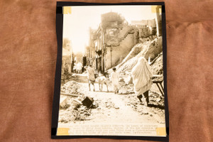 India Partition Refugee Family Leaving Home Amritsar AP Wire Photo 1947 V39