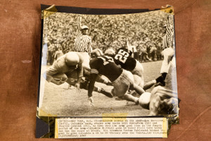 Army vs Columbia Lou Kusserow Touchdown 8¼×8 1947 AP Wire Photo V38
