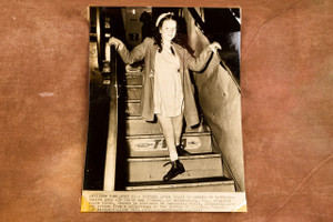Lourdes Pilgrimage Sally Ann O'Leary 6⅛x8⅜ 1947 AP Wire Photo V37