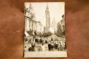 Antwerp Honors U.S. WWII War Dead 6¾x9½ 1947 AP Wire Photo V30