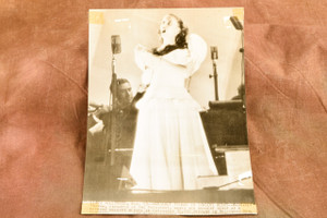Margaret Truman Hollywood Bowl Concert Debut 6½x8⅞ 1947 AP Wire Photo V30