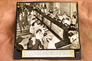 Abraham Lincoln Papers Library of Congress Display 8¼x7¾ 1947 AP Wire Photo V31