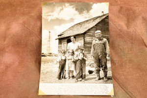 Alberta Farmer Oil Well John Pristow Canada 6¼x8⅞ 1947 AP Wire Photo V38
