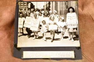Peewee Pickets Join Telephone Strike Denver Colorado 1947 8½x8 AP Wire Photo V31