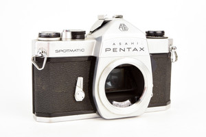 Asahi Pentax Spotmatic SP 35mm SLR Film Camera Body M42 Mount Meter Works V34