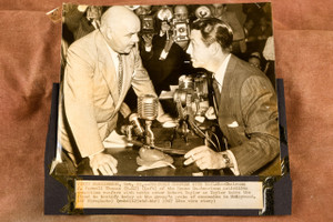 Robert Taylor HUAC Hollywood Communism Hearing D.C. 7¾x7¼ 1947 AP Wire Photo V35