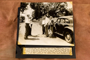 Martha Truman Death Road Barrier Grandview MO 7¾X8" 1947 AP Wire Photo V33