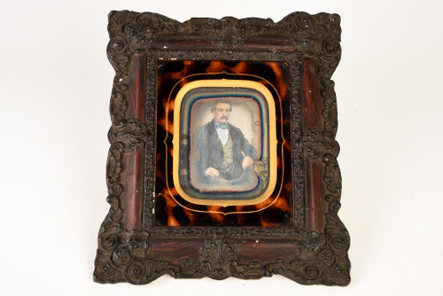 Daguerreotype of Well Dressed Gentleman 1/4 Plate in Antique Frame V27