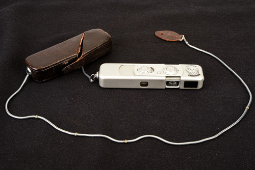 Minox B Subminiature Camera with Complan 15mm f/3.5 Lens & Case Vintage V20