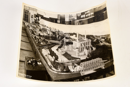 1950 10x8 Gelatin Silver Photo - Elaborate Model Train Setup Williamsport PA V20