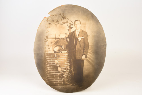 1890s Convex Oval 13½x16½'' Victorian Heirloom Studio Portrait of Gentleman V26