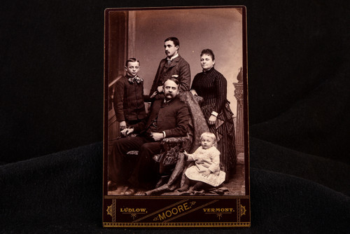 Late 1800s Cabinet Card 4¼x6½ Photo - Victorian Family Studio Portrait V26