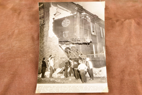 Chicago National Biscuit Co Cookie Boxcar Crash AP Wirephoto Photo 1947 V34