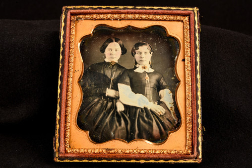 Daguerreotype Photo Hand Tinted Sisters Double Portrait 1/6 Plate 1852 V36