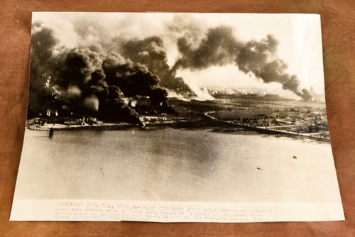 1947 Texas City Disaster Explosion Fires 13⅜×10 AP Wire Photo V30