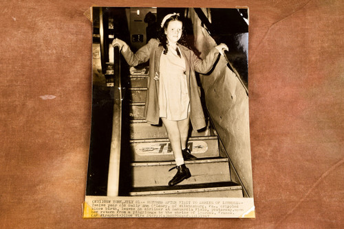 Lourdes Pilgrimage Sally Ann O'Leary 6⅛x8⅜ 1947 AP Wire Photo V37
