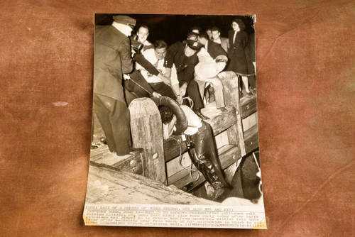 New York East River Drowning Rescue 6½ x 9¼ 1947 AP Wire Photo V37