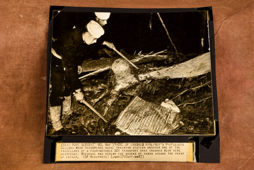 Crashed DC-4 Propeller Port Deposit MD 8¼x7¾ 1947 AP Wire Photo V3