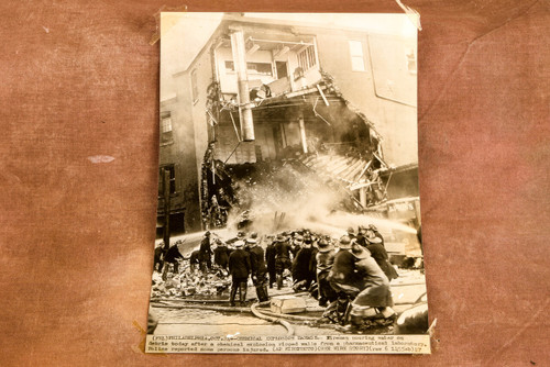Philadelphia Chemical Laboratory Explosion 6 x 8¼ 1947 AP Wire Photo V39