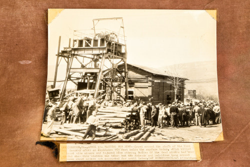 Exeter PA Knox Mine Explosion Rescue 8⅛ x 6¾ 1947 AP Wire Photo V32