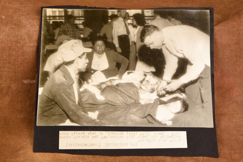 Texas City Explosion Family Victims 8⅜ x 7¼ 1947 AP Wire Photo V39