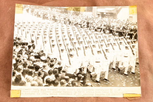 West Point Cadets Honor American Legion NYC 8½x6⅜ 1947 AP Wire Photo V35