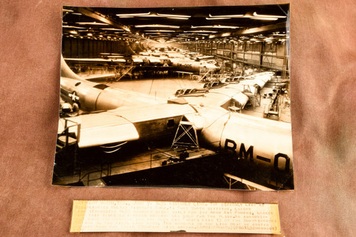 Convair B-36 Bomber Assembly Line Fort Worth 7¾x6¼ 1947 AP Wire Photo V39